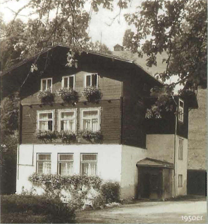 Volksschule in Thumersbach
